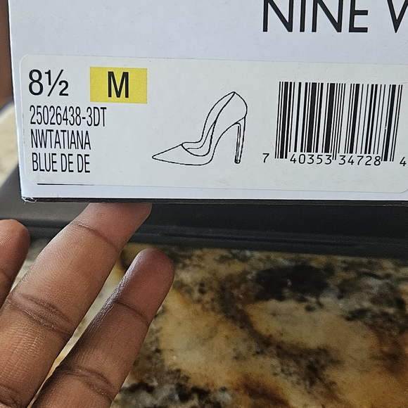 Shoes (Heels) - Picture 11 of 11